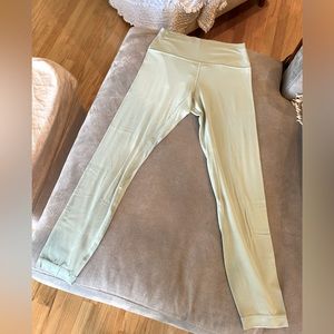 Lululemon yoga pants